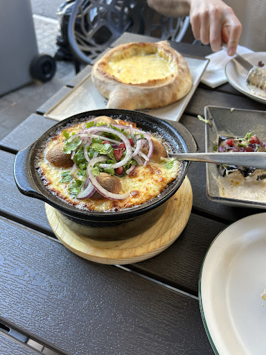 Cazuela al sol en la terraza de KAIA